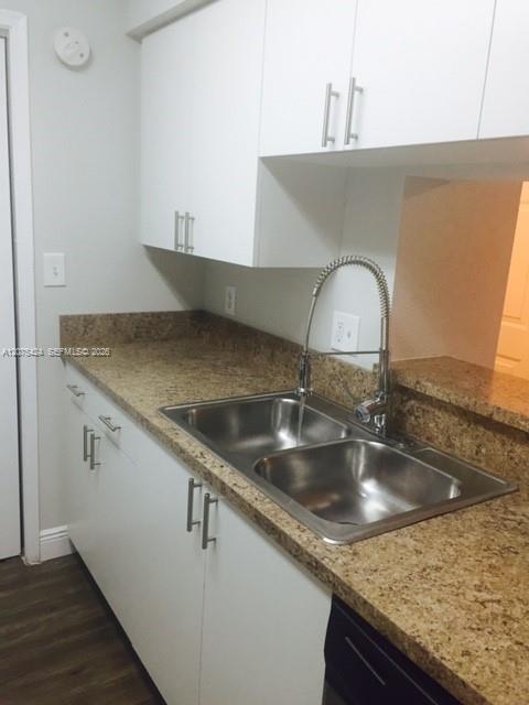 Foto del edificio - 927 Riverside Dr