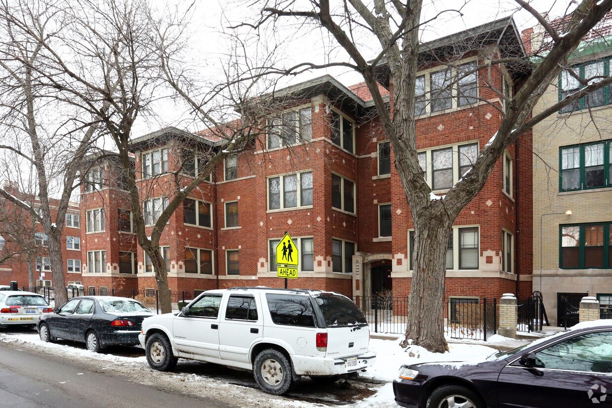 Building Photo - 1438-1444 W Lunt Ave