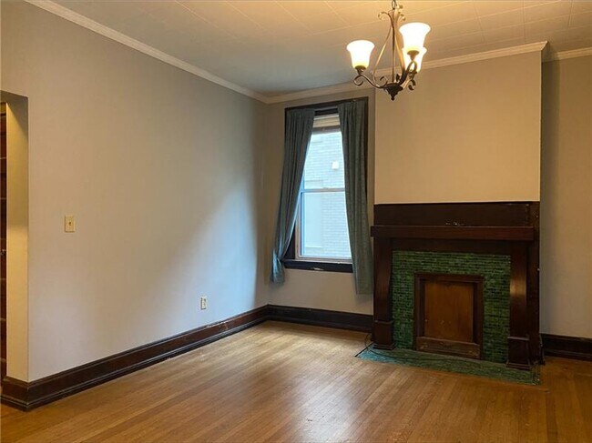 Building Photo - 206 Emerson Ave