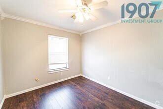 Building Photo - 1925 Bluegrass Ct