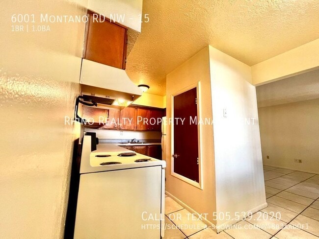 Building Photo - 6001 Montaño Rd NW