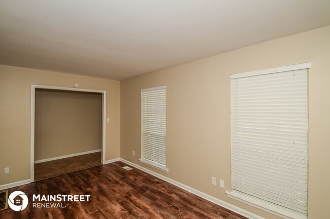 Building Photo - 2616 6th St NE
