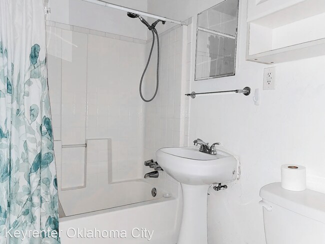 Foto del edificio - 3 br, 1 bath House - 3028 SE 19th St