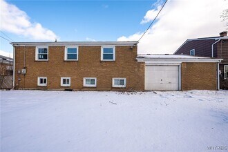 Building Photo - 24 Honduras Ln