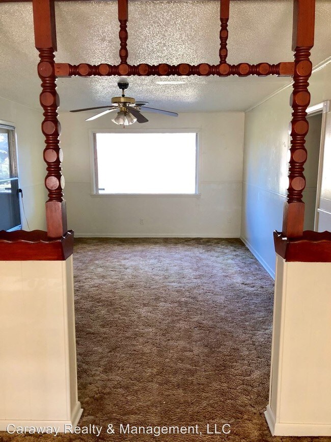 Building Photo - 3 br, 1 bath House - 438 Chickasaw