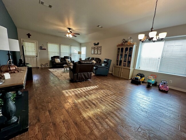 Foto del edificio - 3617 Marietta Ln