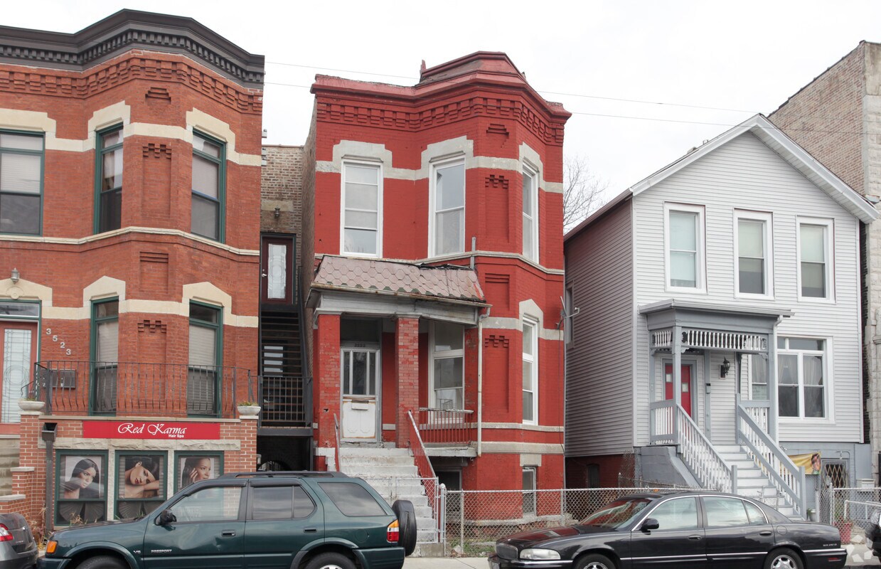 Building Photo - 3525 S Indiana Ave