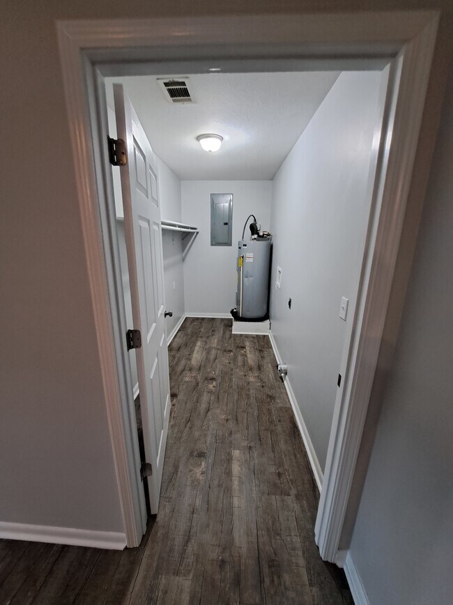 Foto del edificio - 49 Pineywood Dr