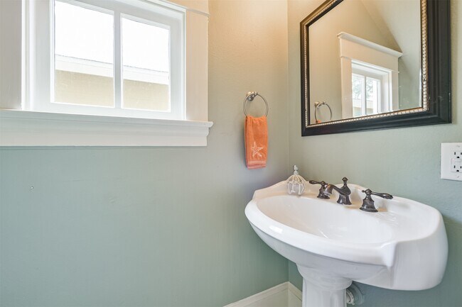 Foto del edificio - 1402 26th St