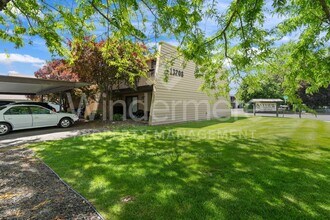 Building Photo - 13208 E Skyview Ave