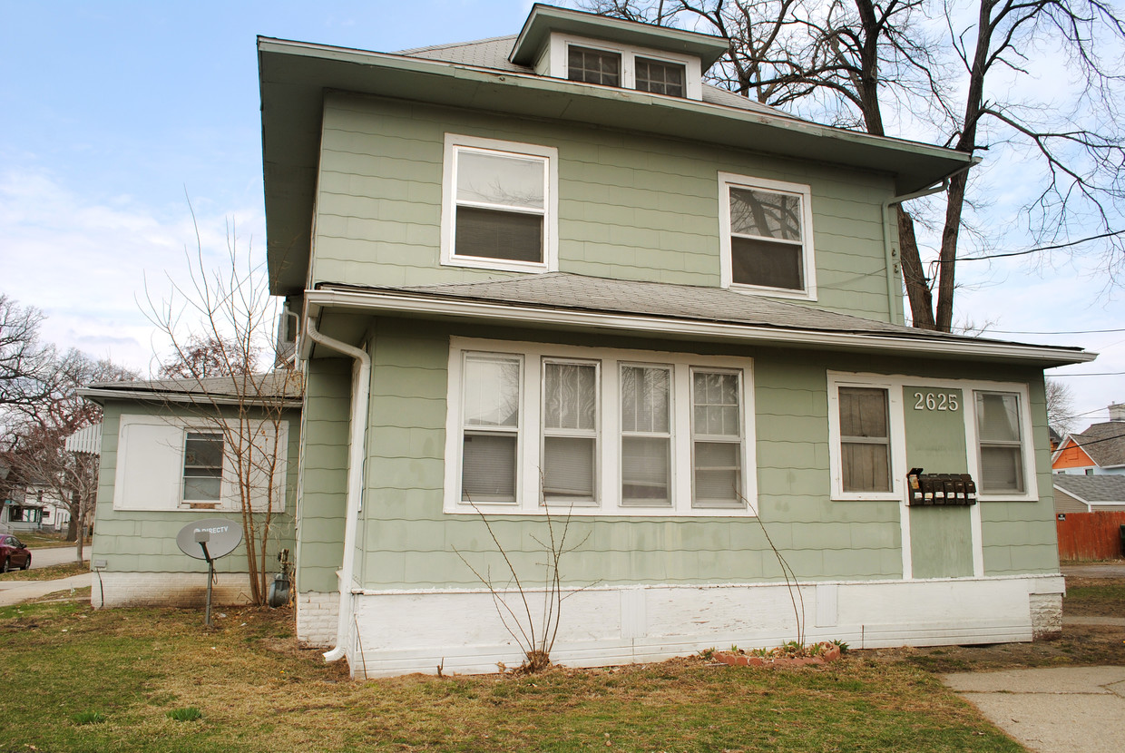 Building Photo - Cottage Grove Apartments