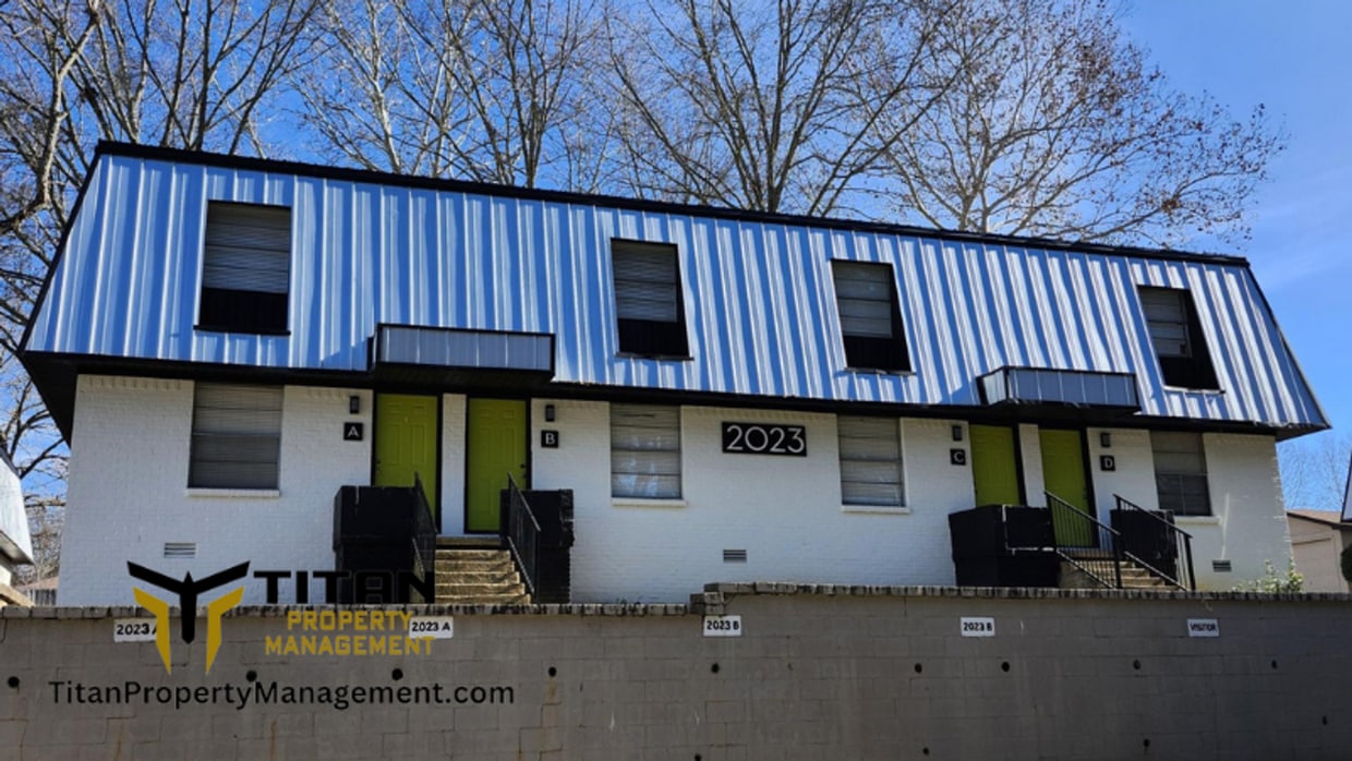 Primary Photo - Cute Updated Townhouse!