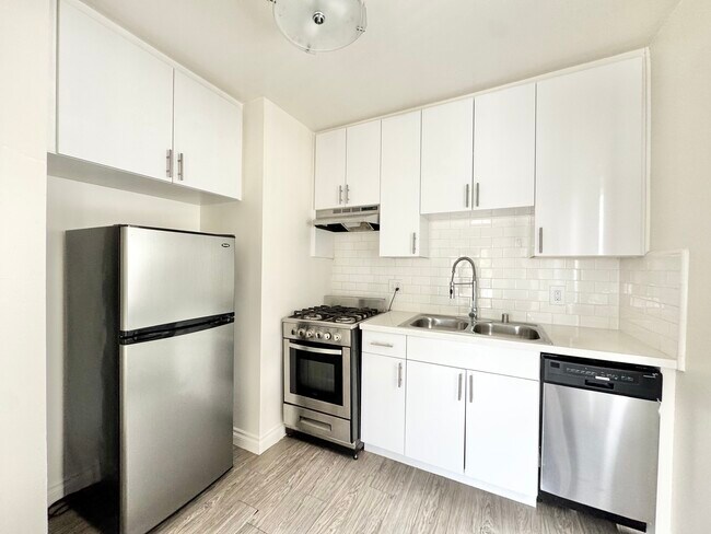 Foto del edificio - 1136 N Ogden Dr