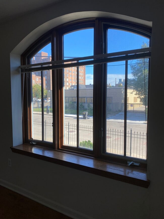Interior Photo - 71 Garfield St