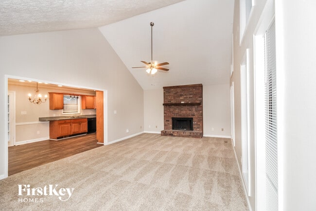Building Photo - 5756 Lake Ct
