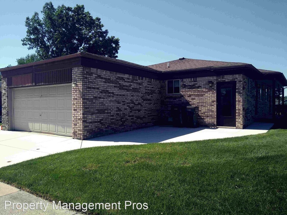 Foto principal - 2 br, 1 bath House - 28201 Little Mack Ave