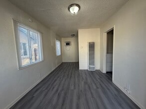 Building Photo - 1016 Wilson Ave