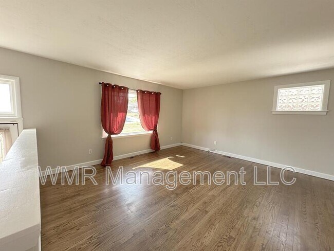 Foto del edificio - 6602 Winthrop Dr