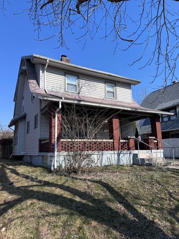 Foto del edificio - 101 E Bruce Ave