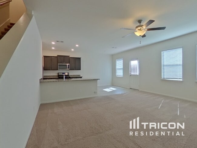 Building Photo - 23084 Shakespeare Dr