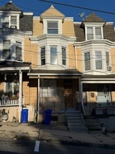 Building Photo - 542 S 16th St