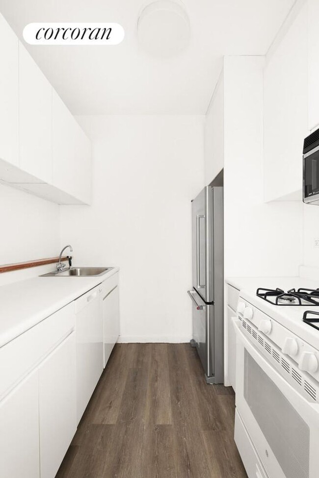 Foto del edificio - 188 E 64th St