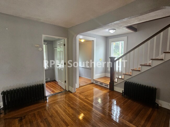 Foto del edificio - 33 Evergreen Ave