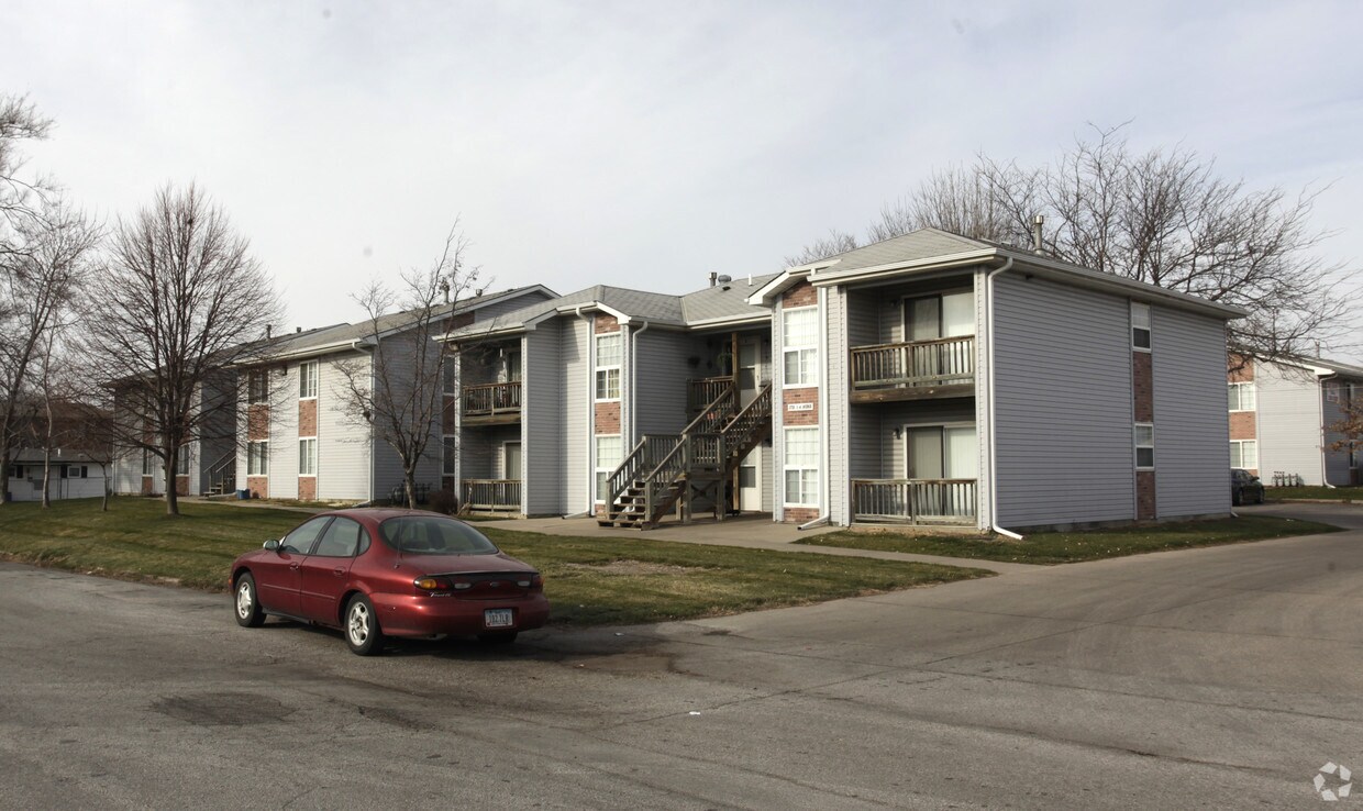 Primary Photo - Eagles Nest Apartments