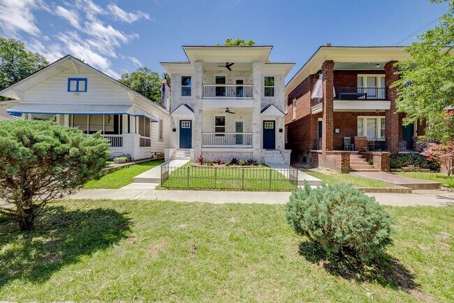 Foto del edificio - 905 E Park Ave