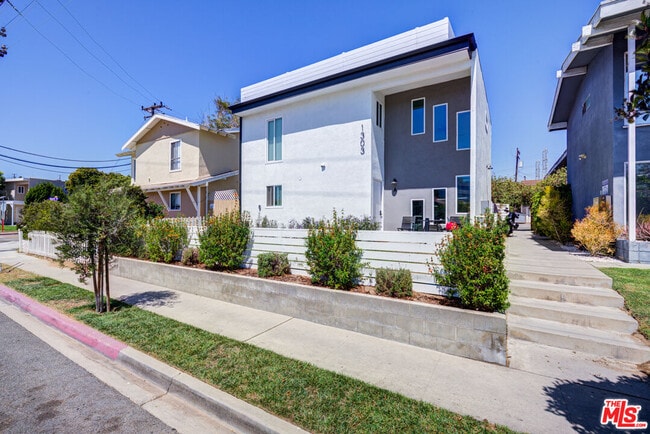 Building Photo - 1303 Beryl St