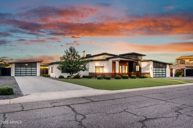 Foto del edificio - 2215 N 38th Way