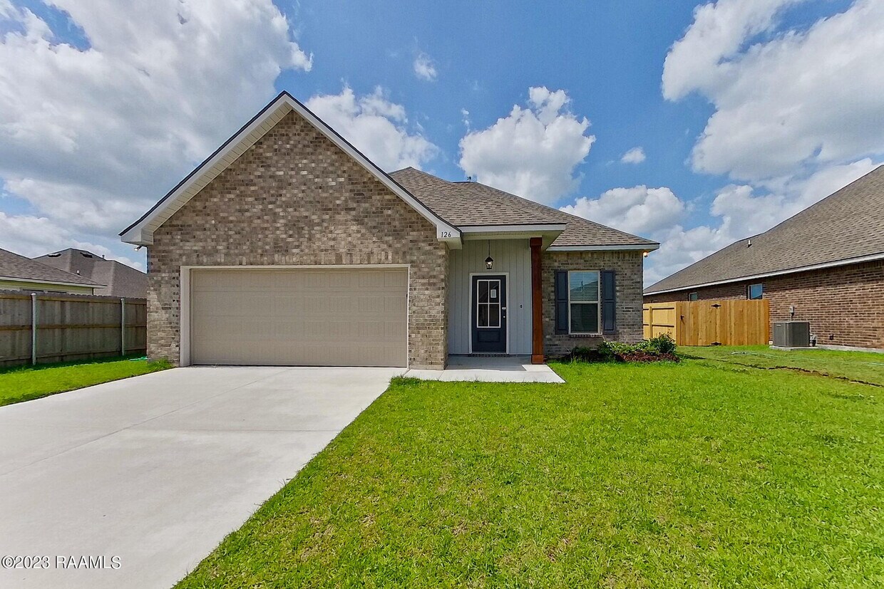 126 Alpine Meadows Ln, Lafayette, LA 70506 House Rental in Lafayette