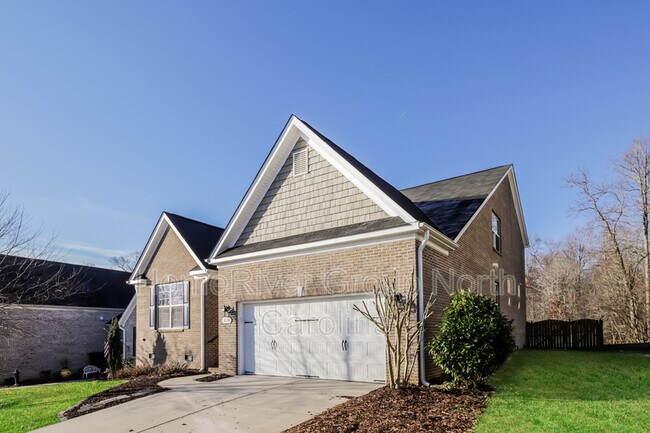 Foto del edificio - 1638 Ashmead Ln