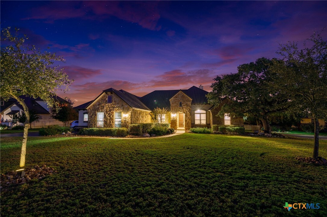 Foto principal - 5760 High Forest Dr