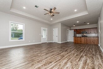 Building Photo - 1704 Kenneth Dr