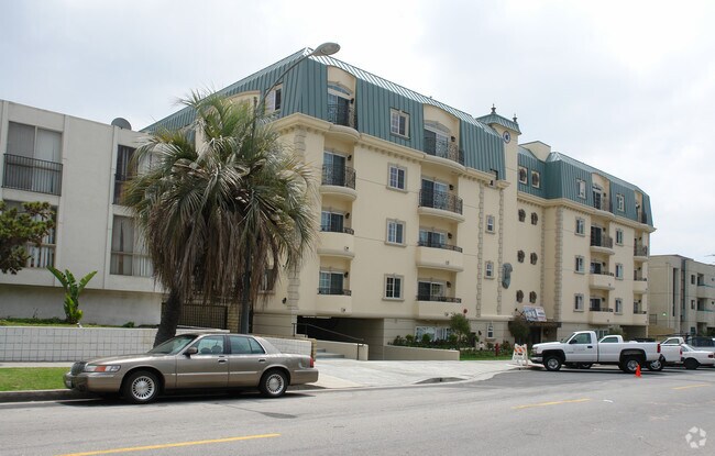 Foto del edificio - 722 S Oxford Ave