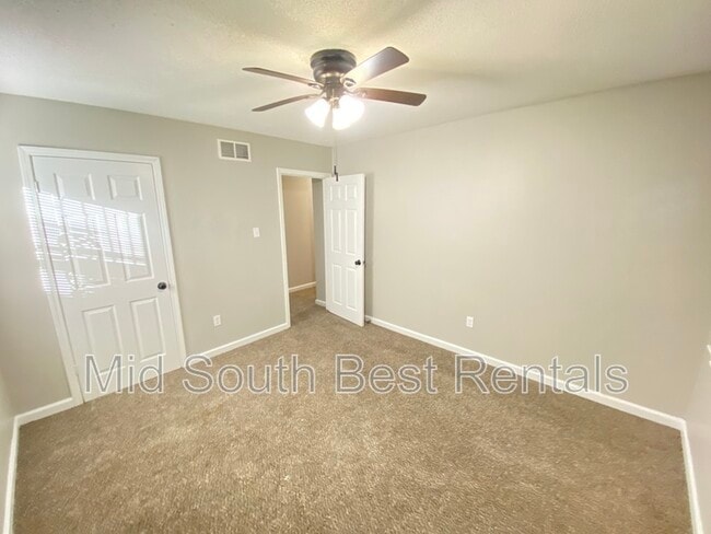 Building Photo - 209 Howard