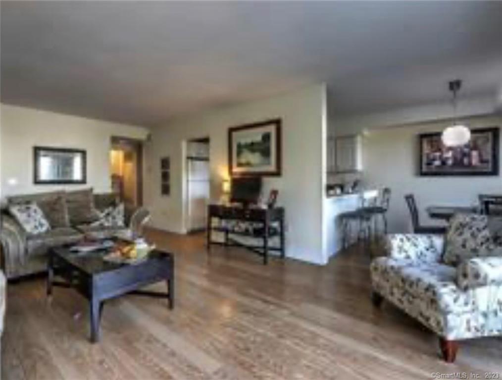 Foto del edificio - 1131 Windward Rd