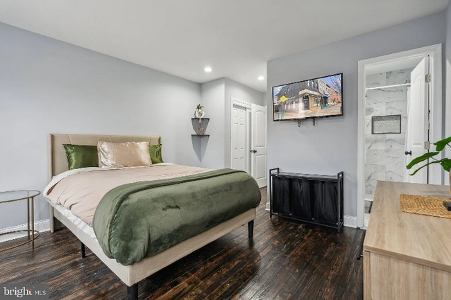 Foto del edificio - 407 N Lakewood Ave