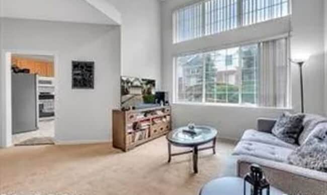 Building Photo - 41861 Yeats Dr