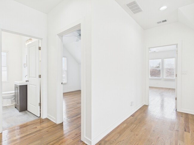 Foto del edificio - 398 W Lincoln Hwy