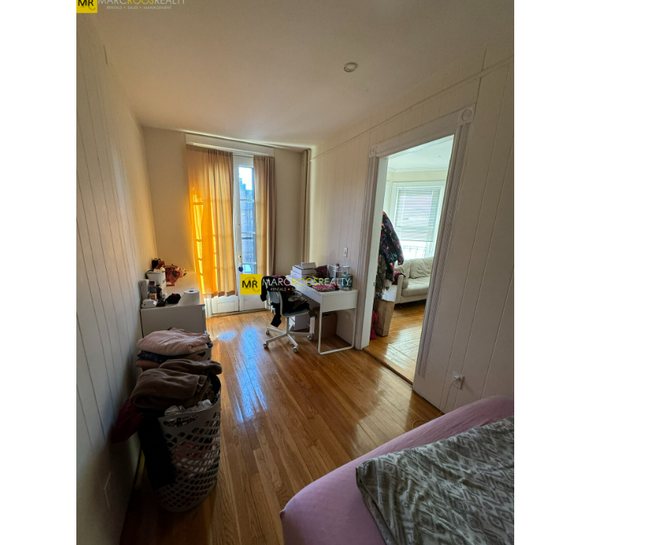 Building Photo - 461 Beacon St