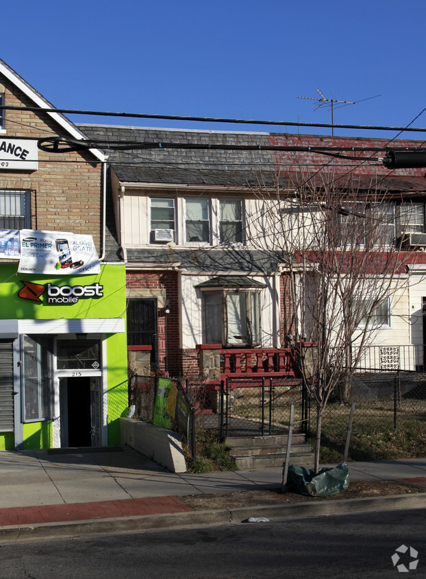 Foto del edificio - Brightwood Park Small Development Site