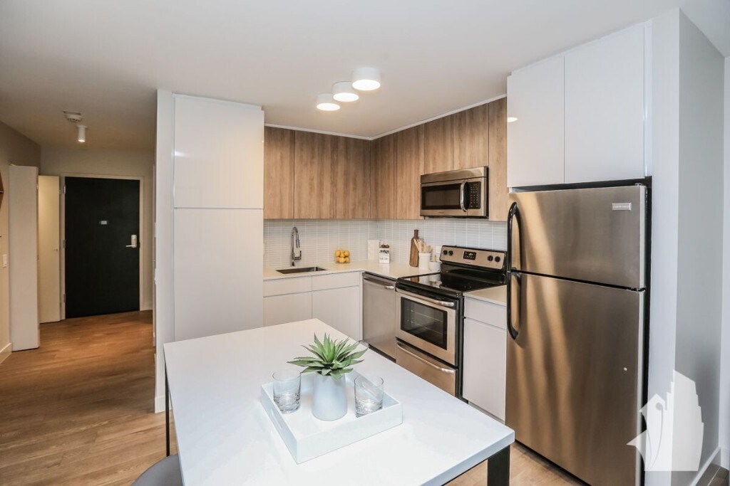 Foto principal - 2619 N Clark St