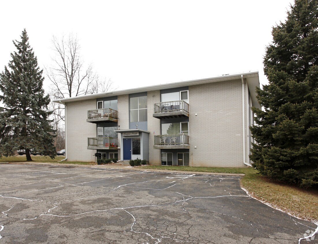 Congress Pointe Apartments in Ypsilanti, MI