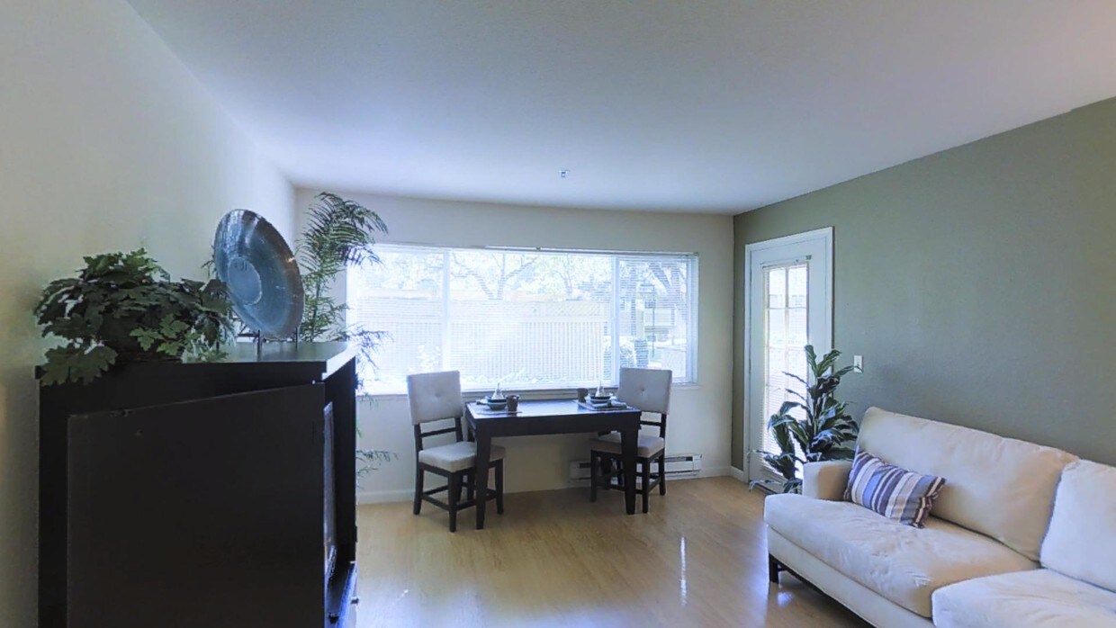 Blue Rock Village 2000 Ascot Pkwy Apartment For Rent Doorstepscom