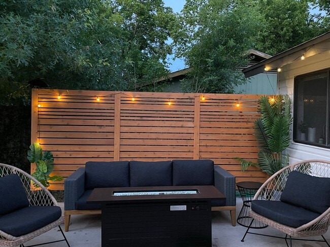 Foto del edificio - 10200 Quail Valley Blvd