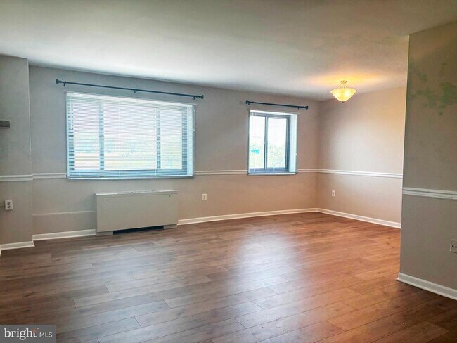 Foto del edificio - 1300 S Arlington Ridge Rd