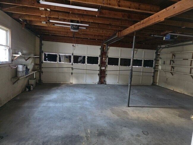 Foto del edificio - 3 Bedroom 1.5 Bath Mobile Home. Please read Description!