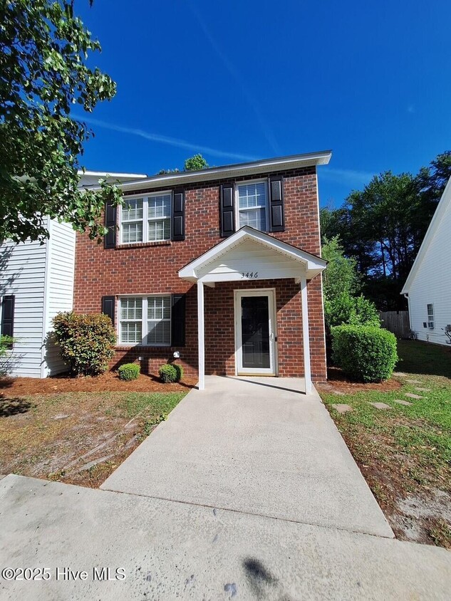 Primary Photo - 3446 Westgate Dr